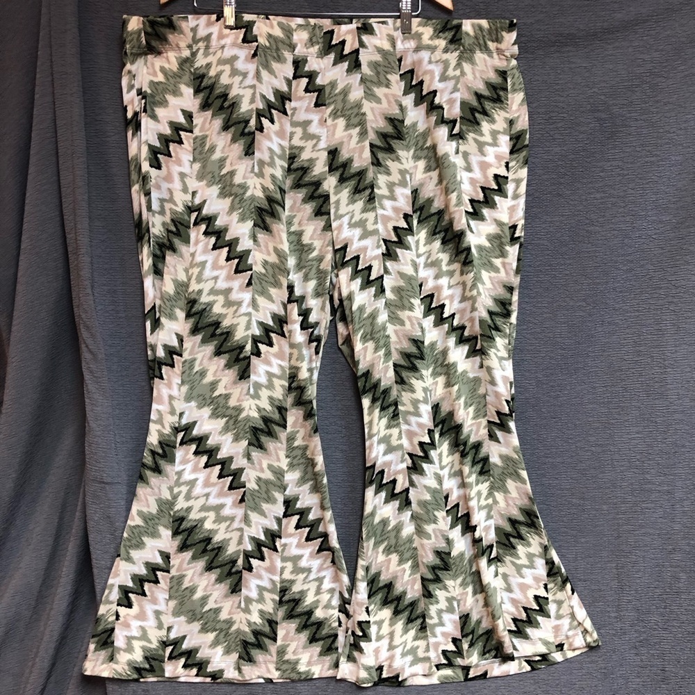 NWT, Cato 26/28 Palazzo type wide leg pants, cream, beige sage, olive